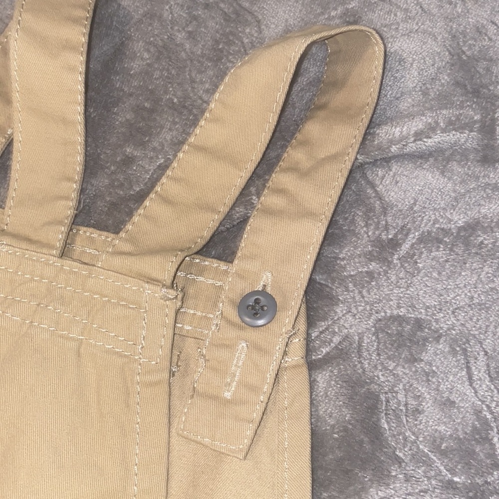 Levi’s khaki overalls shorts size 4t nwt - Picture 4 of 4